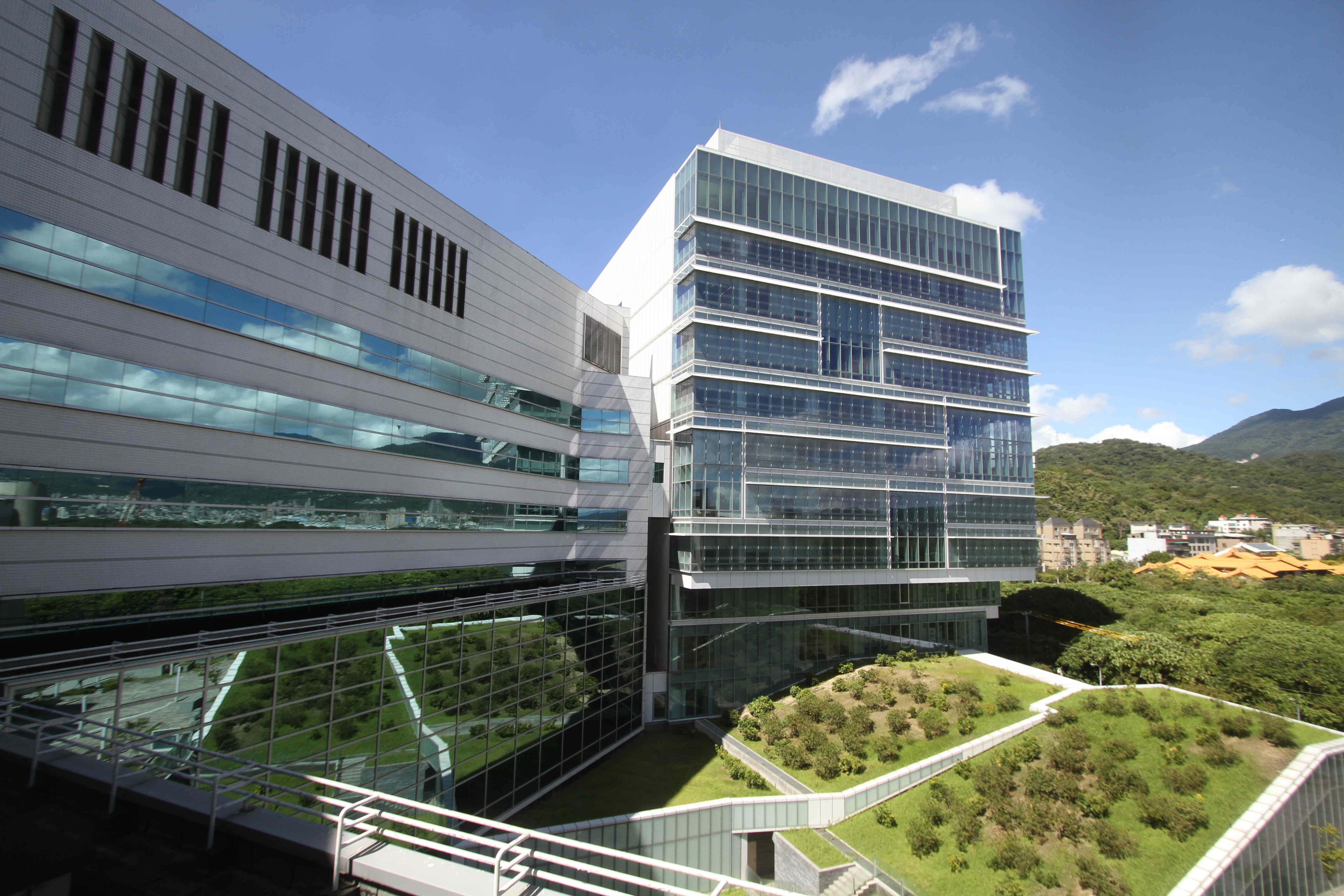 和信醫訊vol.43】和信醫院取諸社會、還諸社會– 醫療財團法人辜公亮基金會和信治癌中心醫院